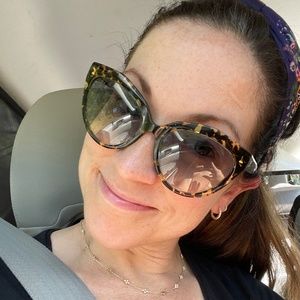 Meet your Posher, Clare